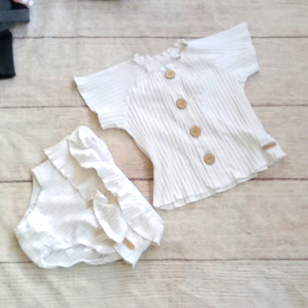 Fragile white ruffled baby 2 piece sz 24m